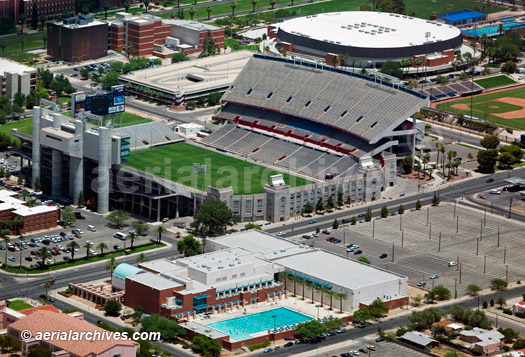 © aerialarchives.com  aerial photograph of the University of Arizona, Tucson stadium
AHLB3544R.jpg, AHFFWX