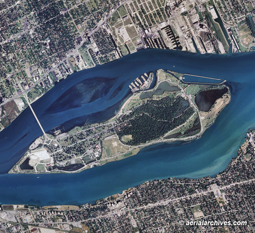 © aerialarchives.com Detroit, Michigan, aerial map,
AHLV3051